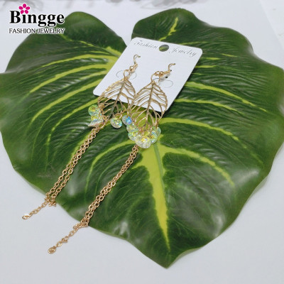 Simple fashion, exaggerated temperament and move the go with trendy earrings