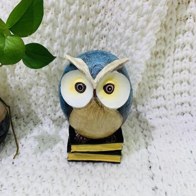 Cartoon owl resin set up a small gift for indoor and outdoor athletes