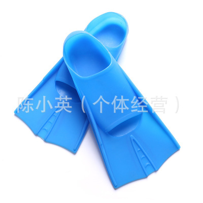 Supply silicone flippers adult swimming frog shoes diving flippers outdoor diving equipment wholesale