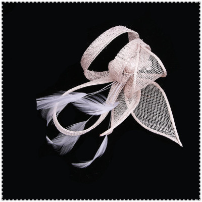 Bridal feather tiara vintage veil night cheongsam gauze tiara evening gown small top hat lady hair ornament beige