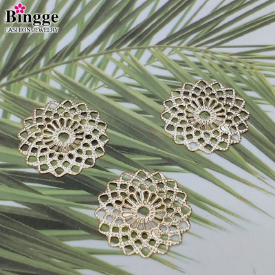 DIY manufacturers homemade flower shape accessories size 23 mm thickness of 0.3 mm diameter plating color can be customized