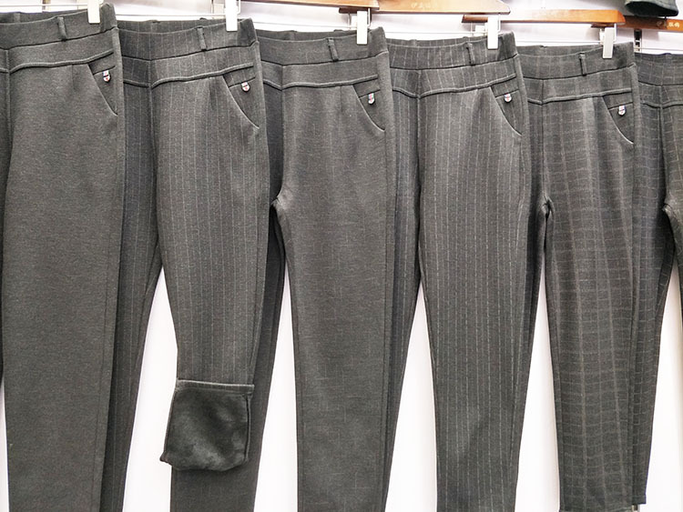 秋冬新牙签条加厚加绒打底裤中年女百搭显瘦磨毛裤直筒小脚裤批发