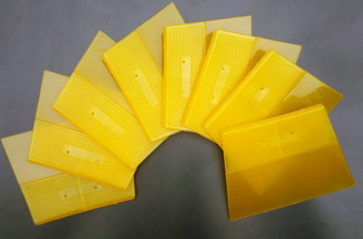 Yellow scraper professional wallpaper scraper plastic putty scraper trapezoid double clip scraper environmental protection plastic