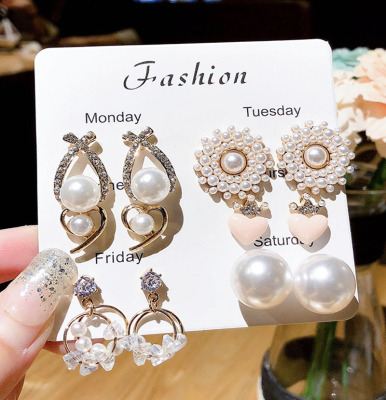 Small stud suit simple woman cabinet cool wind delicate earrings 2019 new fashion Korean temperament work students