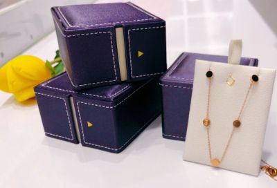 Side drive line ring box locket jewelry box PU high-end jewelry display