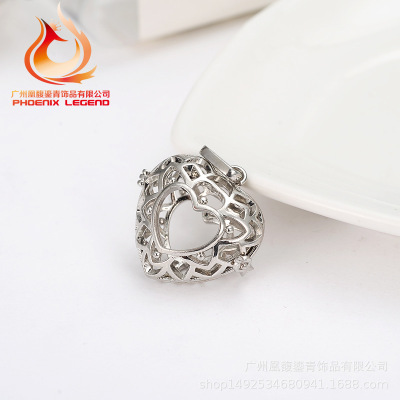 Cast brass holloout heart-shaped perfume diffuser magic box Mexico ball holloout phase box necklace ladies necklace pendant
