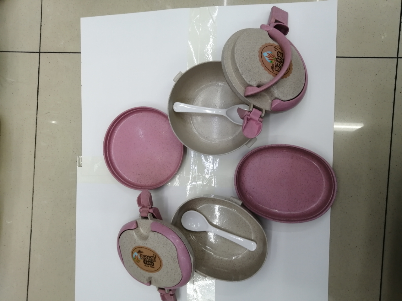 学生饭盒，塑料饭盒