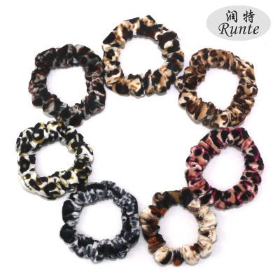 Leopard pattern flannelette hair ring Europe and the United States and South Korea fur Leopard pattern large size hair ring qiu dong style hair band hair accessories wholesale