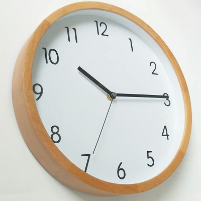 A mahogany head timepiece beech wood creative modern contracted wall clock round craft wooden clock
