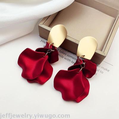 Socialite Style Sexy Rose Red Earrings Elegant Korean Personalized Hot Selling Eardrops European and American Exaggerated Long Earrings for Women