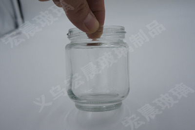 Manufacturers direct selling wire mouth glass pickles bottle multi-capacity round glass pickles bottle tinplate cover