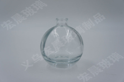 Manufacturers direct refined fragrance bottle transparent small mouth glass fragrance bottle glass decoration