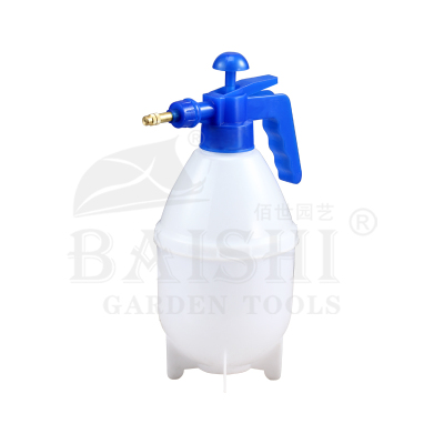 The Spray bottle Horticulturalist household sprinkling kettle pneumatic sprayer small pressure watering can 1.5 L
