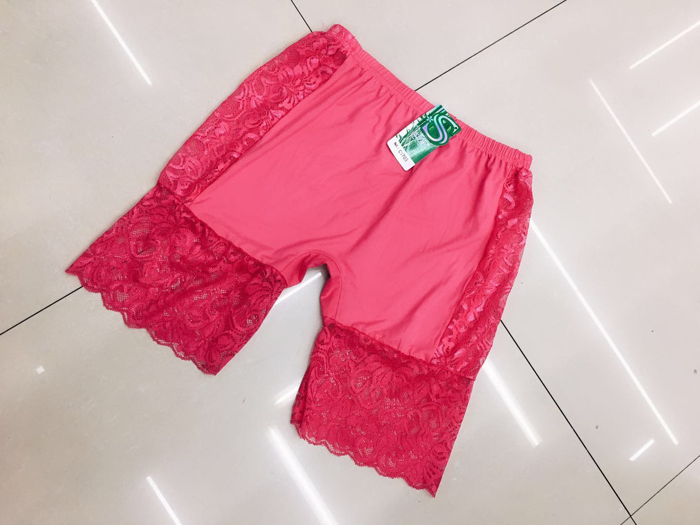 外贸内裤女士四角平脚安全裤打底裤蕾丝花边内裤厂家直销