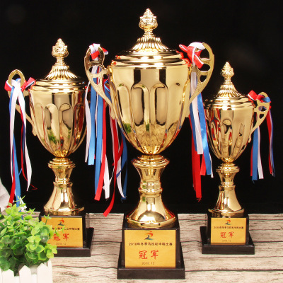 Manufacturers supply creative gifts trophy metal trophy handicraft custom ball the MVP of the trophy cup competition award