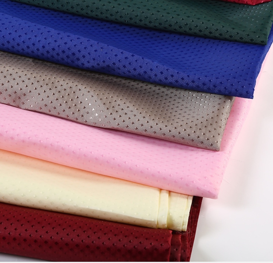 厂家批发新款创意涤纶点子布卫生间用品浴帘门帘防水浴室用品