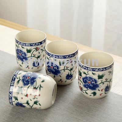 Ceramic blue and white large capacity teacup 