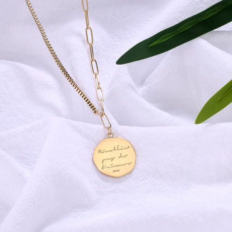 韩国东大门字母钛钢圆牌项链毛衣链女不规则对称吊坠