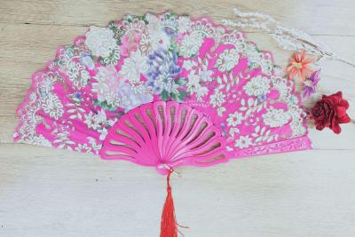 Wei-sheng craft fan color rod color ding Chinese style folding plastic fan dance for gift.