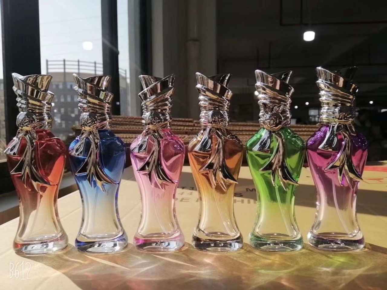 玻璃香水瓶彩色