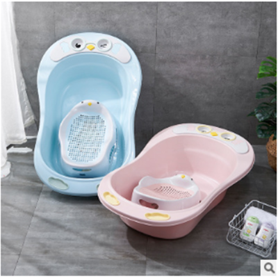 Baby bath tub baby bath tub newborn can sit and lie in large thickened penguin baby bath tub