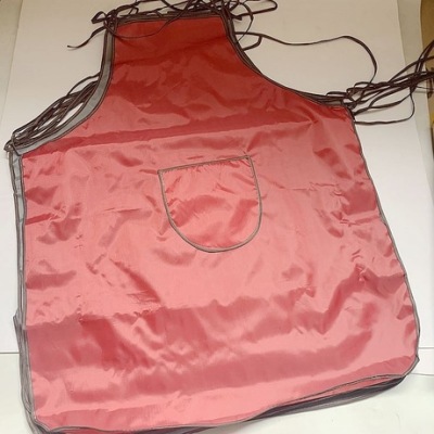 Factory Direct Sales Hot Sale 2 Yuan Large Apron Cloth Apron Kitchen Supplies Two Yuan Store Daily Necessities Wholesale