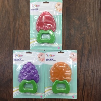 Fruit shaped injection gum for infants