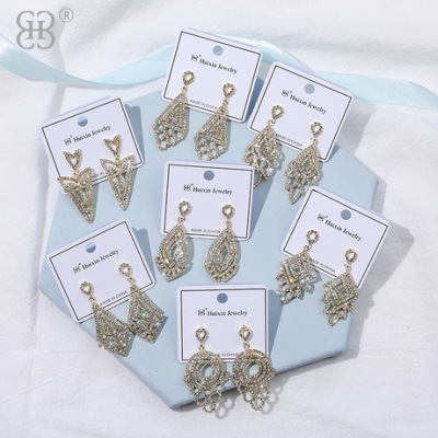 Manufacturers direct sales of new earrings Korea style flash set diamond earrings water diamond golden temperament fashion light luxury earrings wholesale