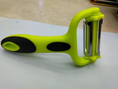 Multi - function three - in - one peeler