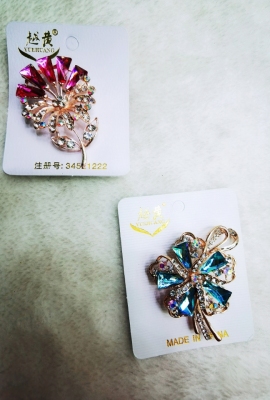 New alloy water drill crystal brooch wholesale alloy scarf button accessories corsage New alloy water drill crystal brooch wholesale alloy scarf button accessories corsage