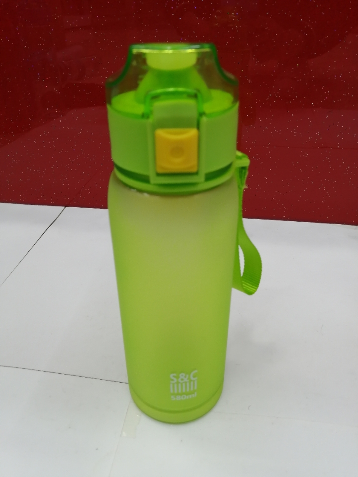 运动水杯塑料水壶