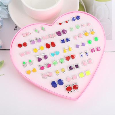 The new style of  fashionable ear needles ladies simple joker earrings students lovely sweet ear accessories wholesale