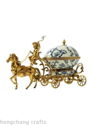 European American Living Room Entrance Creative Horse-Drawn Tram High-End Luxury Ceramic with Copper Fruit Plate Jewelry Storage Box Ornaments