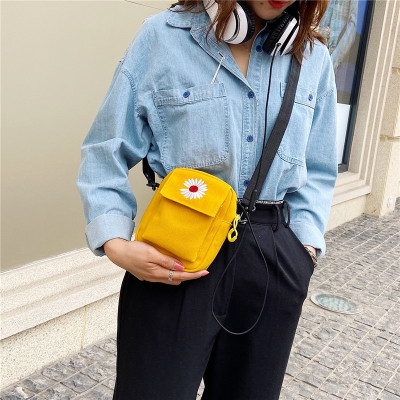 Women's Bag 2020 Internet Celebrity New Fashion Fresh Daisy Canvas Bag Ins Korean Style Casual All-Match Small Square Bag