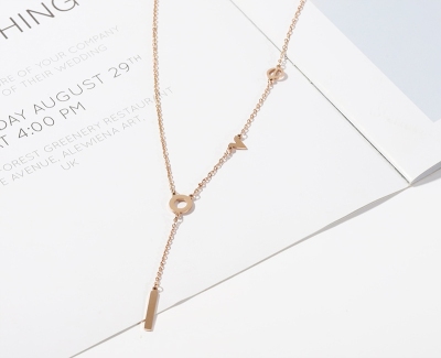Korean letter rose gold necklace titanium Steel Stylish temperament manageable short collarbone necklace female fashion