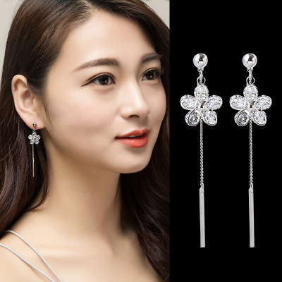 Manhuini Flower Hanging Earrings Women's Korean Simple, Temperamental and Personalized Cute Super Fairy Long Tassel Petal Flower Hanging Earrings