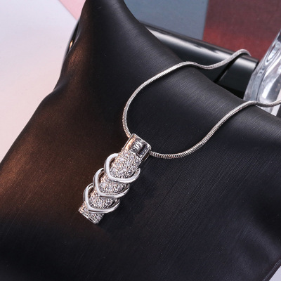 Factory Direct Sales Zircon Necklace Ornament Korean Fashion Exquisite Sweet Elegant Zircon Collarbone Necklace Pendant