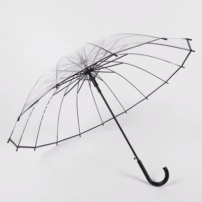 The 16-bone transparent umbrella with a long handle is a small, fresh, creative and automatic umbrella for men and women