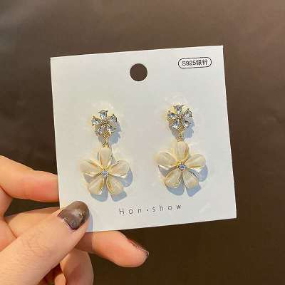 Korean 925 Silver Pin Japanese Daisy Ear Pendant Simple Elegant Flower Earrings New Fashion Hipster Ear Stud