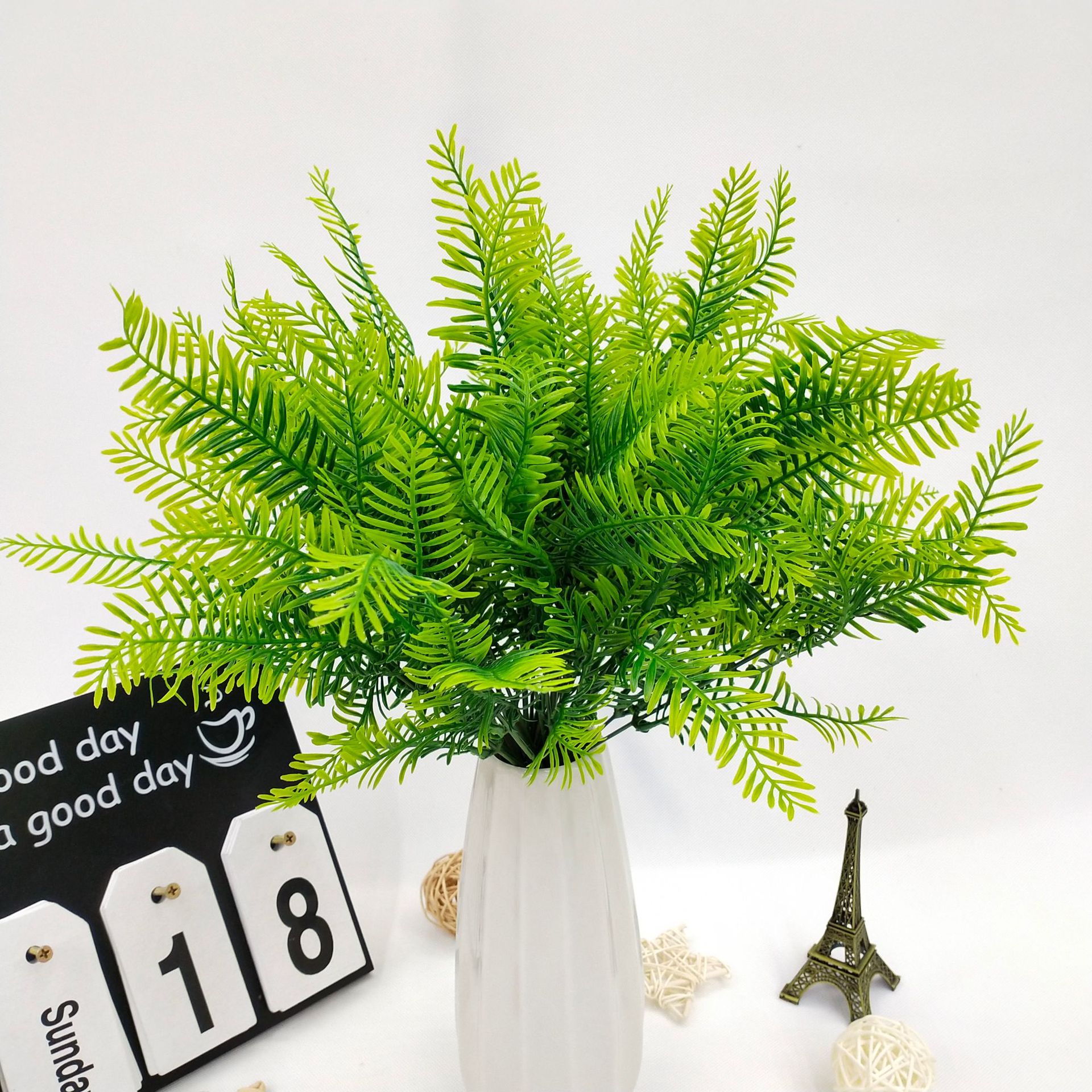 厂家直销仿真植物绿植墙上装饰花草绿叶蕨类波斯草