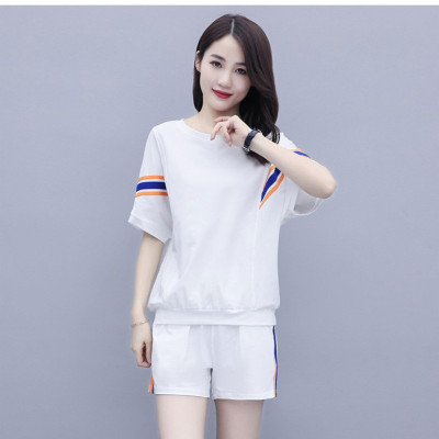 The Mosquito Proof suit Female bat Sleeved European station Summer sports suit Striped Loose Sleeved skirts Two-piece set