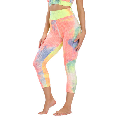 In 2020, Breathable, buttock lifting, yoga Leggings and seven-part, tie-dyed, tight yoga pants are sold In Europe and America