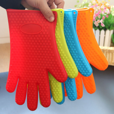 Studying oven Protective hot cover girlfriend heat heat pats five-finger gloves 130g caring Silicone gloves