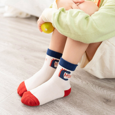 2020 new autumn/winter children's socks middle tube cartoon boys and girls cotton socks 1-12 years old students baby socks