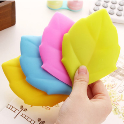 Silicone Washing Cup Mouthwash Sports Travel Outdoor Portable Maple Leaf Shape Cup Tooth Cup Water Cup
