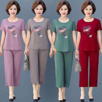 The factory directly approves the mother to wear [clothes + pants] summer wear two sets of new middle-aged and elderly women short-sleeved T-shirts foreign style