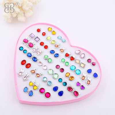 Korean Style New Boxed Studs Women's Resin Rhinestone Studs Custom Two Yuan Store Stall Supply Ear Studs in Stock Wholesale