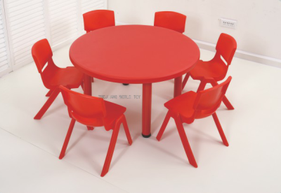 Plastic Six round-Table
