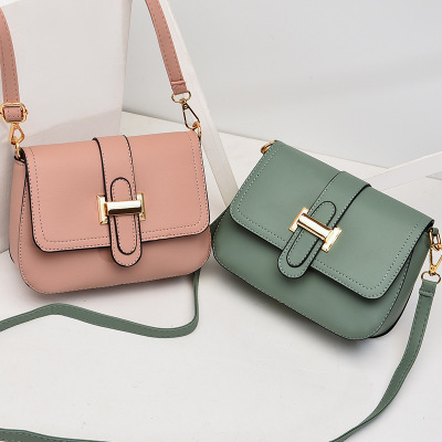 Women's Small Square Bag Currently Available Wholesale Simple Sense of Quality Bag Messenger Western Style Broadband Fashion Stall Package