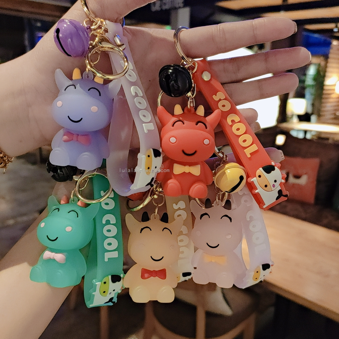 韩版创意新款小牛PVC冉软胶立体卡通公仔钥匙扣挂件 礼品玩具